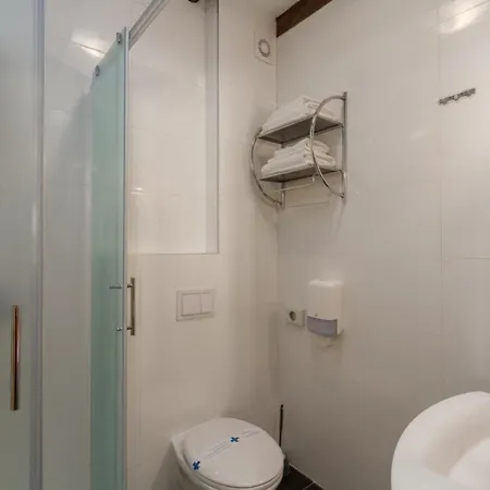 With A Parking Space - 20631 3*