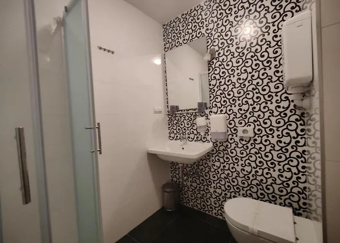 With A Parking Space - 20631 게스트하우스 3*