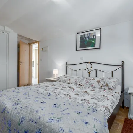 Guest house With A Parking Space - 20631