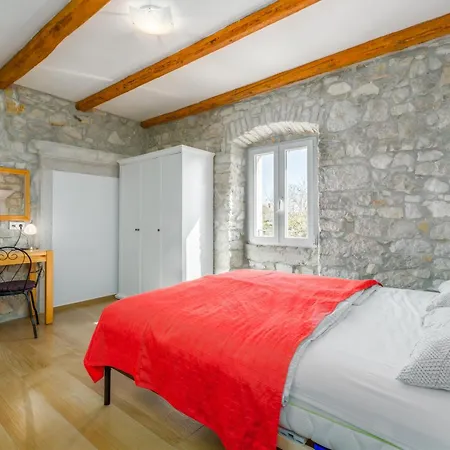 With A Parking Space - 20631 Guest house