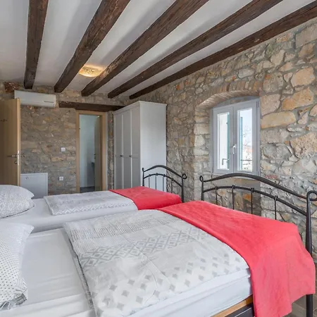 Guest house With A Parking Space - 20631 Porec