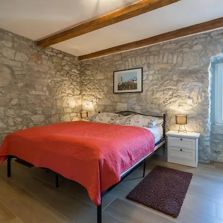 Guest house With A Parking Space - 20631 Porec