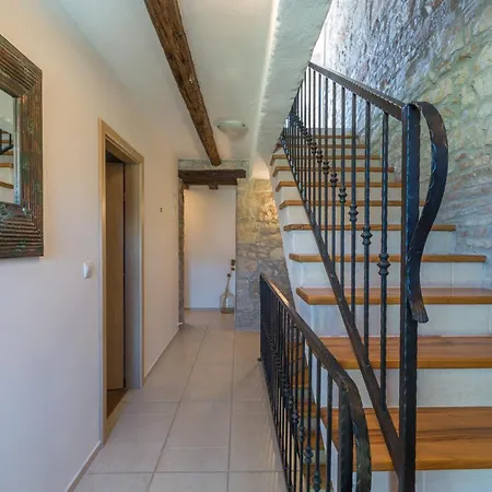 Penzion With A Parking Space - 20631 Poreč